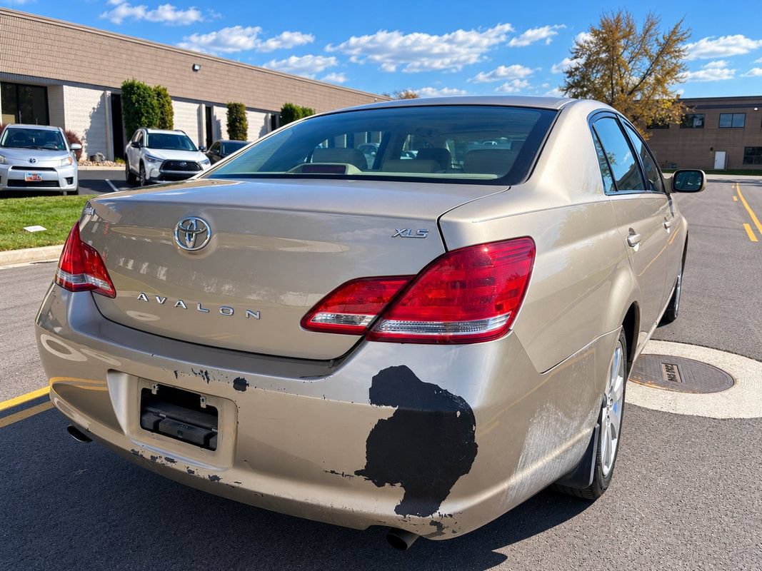 Used 2005 Toyota Avalon XLS FWD image 5