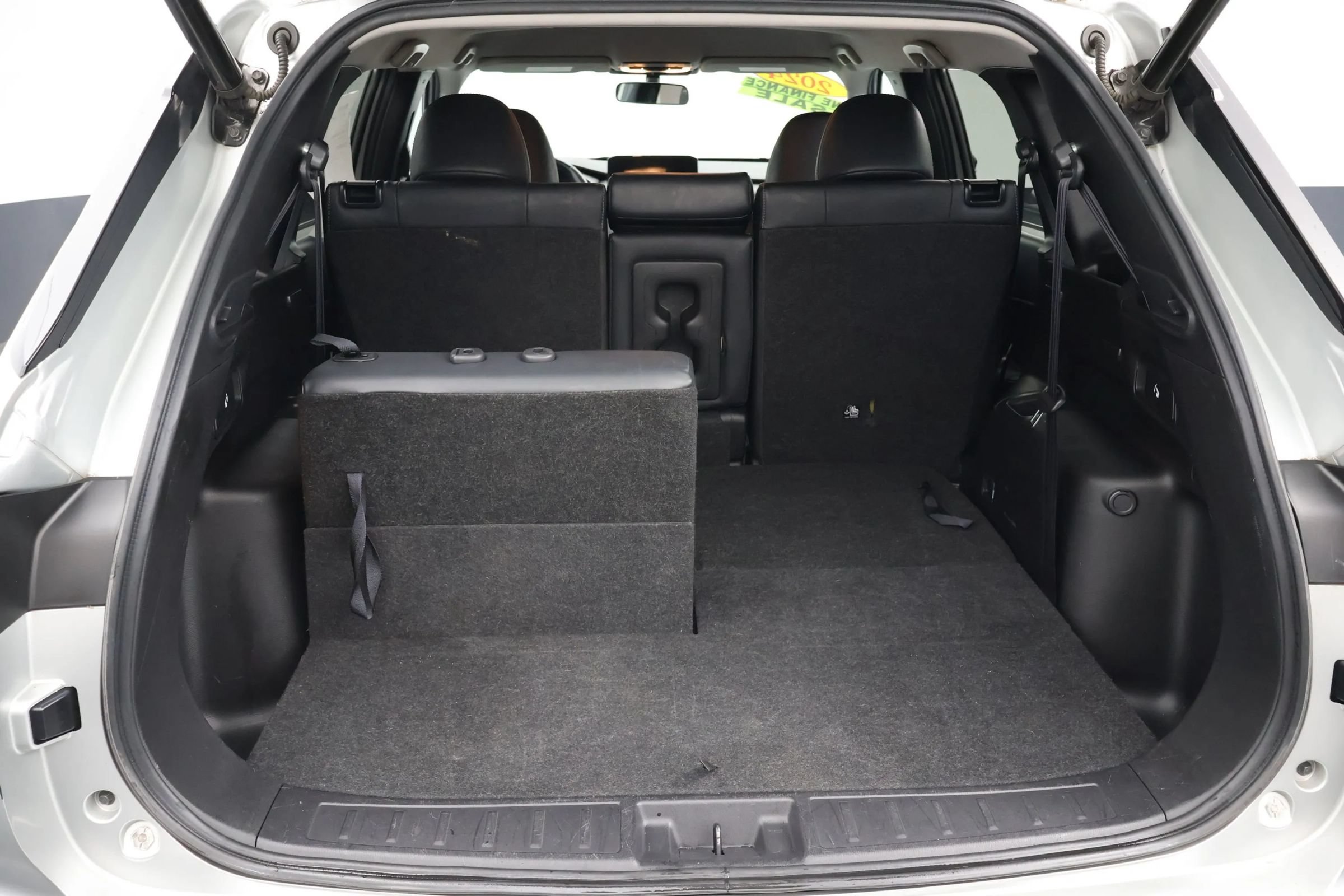 Used 2024 Mitsubishi Outlander FWD image 13