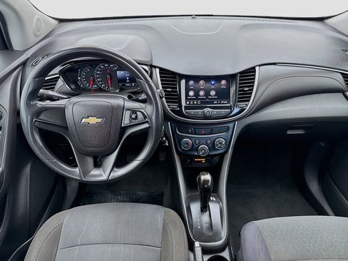 Used 2020 Chevrolet Trax LS FWD image 14