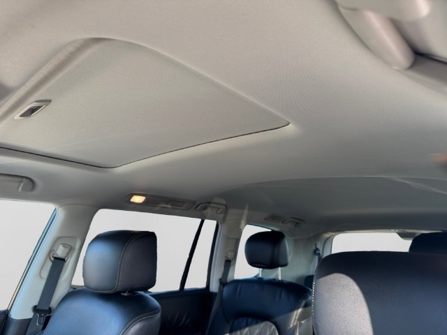 Used 2023 Nissan Armada Platinum w/ Captain's Chairs Package AWD/4WD image 12