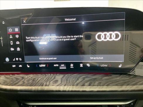 Certified 2025 Audi Q5 Premium w/ Convenience Package AWD/4WD image 7