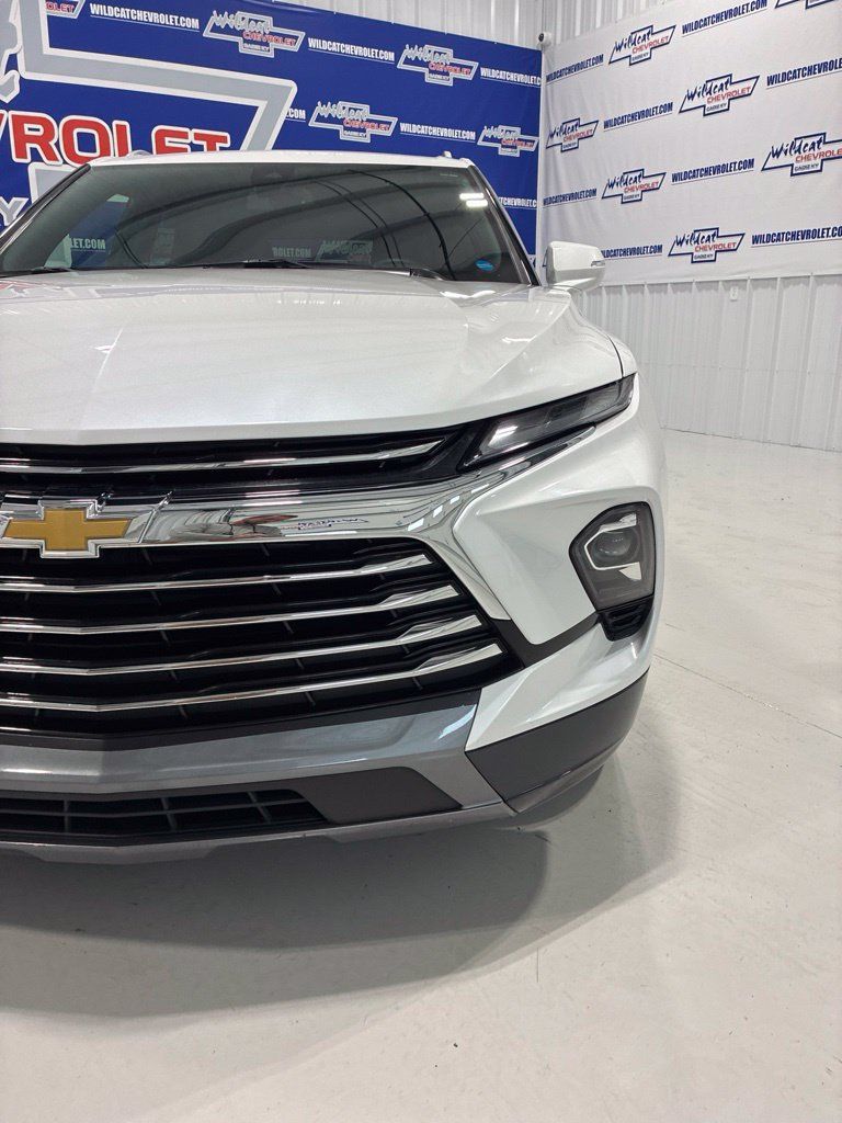 Used 2023 Chevrolet Blazer Premier FWD image 10