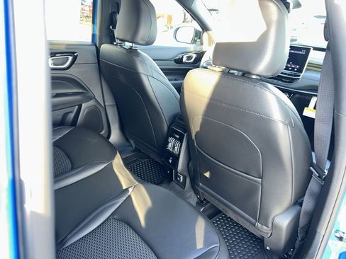 New 2026 Jeep Compass Latitude image 21