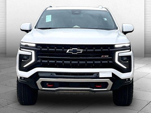 New 2026 Chevrolet Suburban Z71 w/ Z71 Off-Road Package AWD/4WD image 12