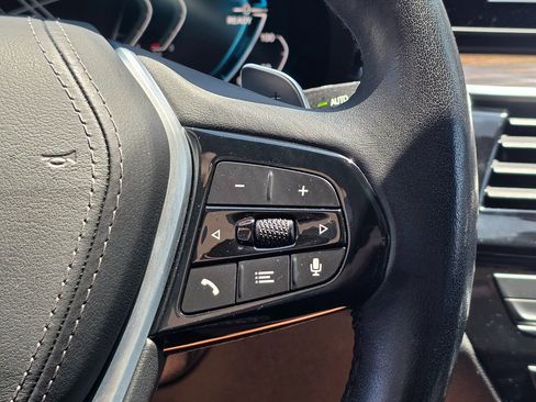 Used 2023 BMW 530e w/ Premium Package RWD image 35