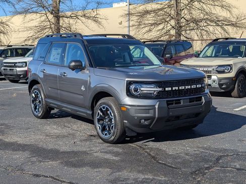 New 2025 Ford Bronco Sport Outer Banks w/ Outer Banks Tech Package+ AWD/4WD image 3