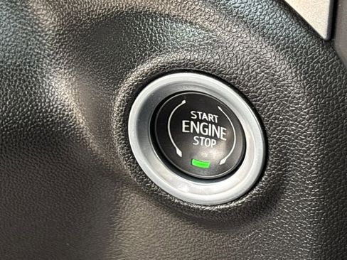 Used 2022 Chevrolet Silverado 2500 LT w/ Convenience Package image 17