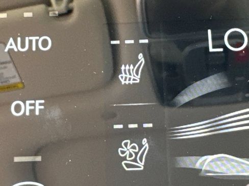 New 2026 Genesis GV70 2.5T Advanced AWD/4WD image 31