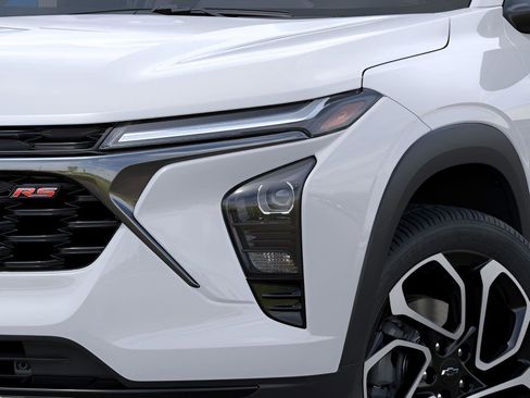 New 2026 Chevrolet Trax RS w/ Driver Confidence Package image 10