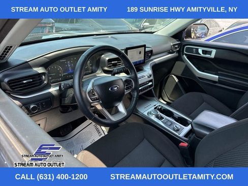 Used 2022 Ford Explorer XLT image 36