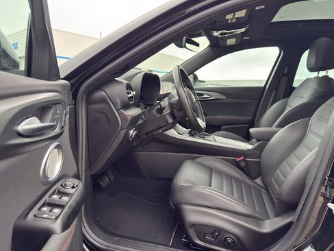 Used 2025 Dodge Hornet GT w/ GT Plus Package AWD/4WD image 11