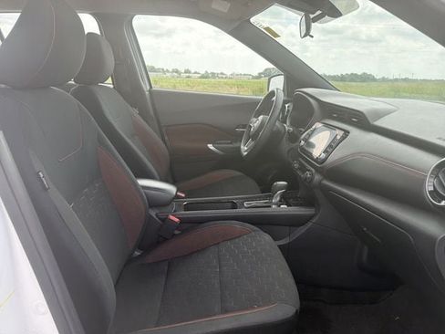 Used 2024 Nissan Kicks SR FWD image 13