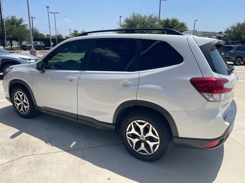 Used 2021 Subaru Forester Premium w/ Popular Package #1 AWD/4WD image 4