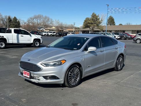 Used 2018 Ford Fusion Energi SE image 16