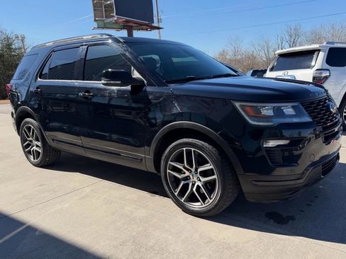 Used 2018 Ford Explorer Sport w/ Equipment Group 401A image 3