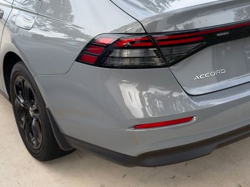 Used 2025 Honda Accord SE image 9