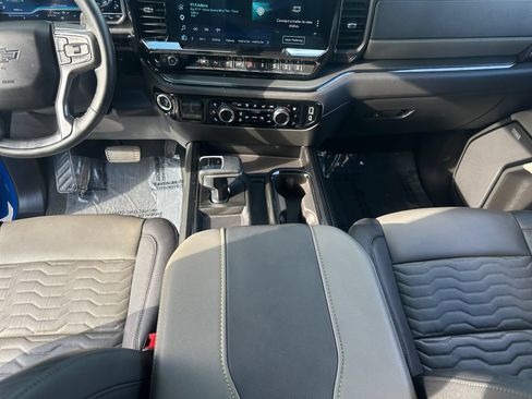 Used 2025 Chevrolet Silverado 1500 ZR2 w/ Technology Package AWD/4WD image 13
