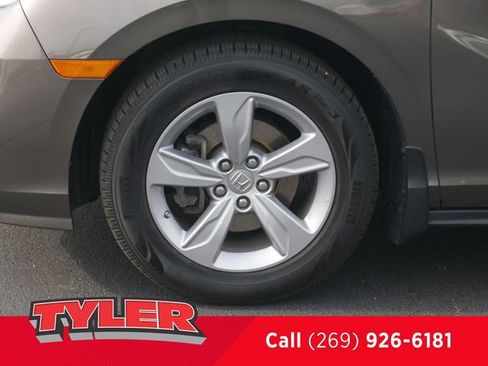 Used 2018 Honda Odyssey EX-L image 47
