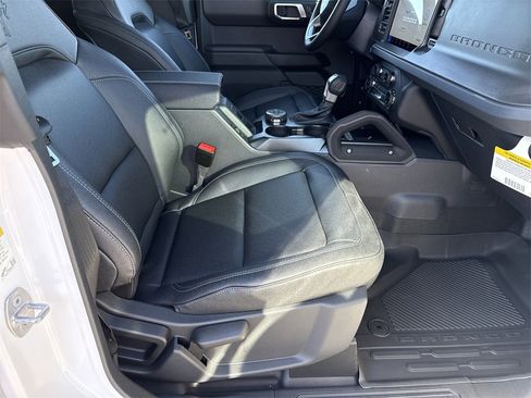 New 2025 Ford Bronco Badlands w/ Sasquatch Package image 14