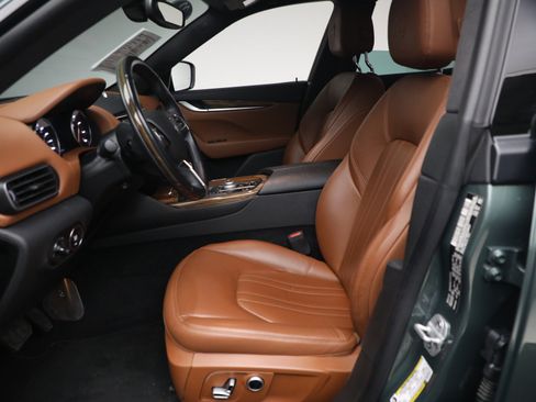 Certified 2022 Maserati Levante GT AWD/4WD image 16