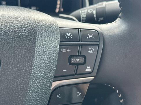 Used 2025 Toyota Camry SE FWD image 37