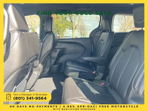 New 2026 Chrysler Pacifica Select image 24