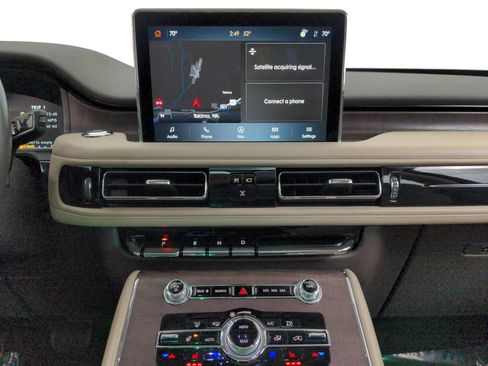 Used 2023 Lincoln Aviator Reserve w/ Equipment Group 201A image 26