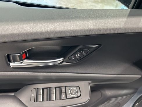 New 2026 Toyota Prius Limited image 10