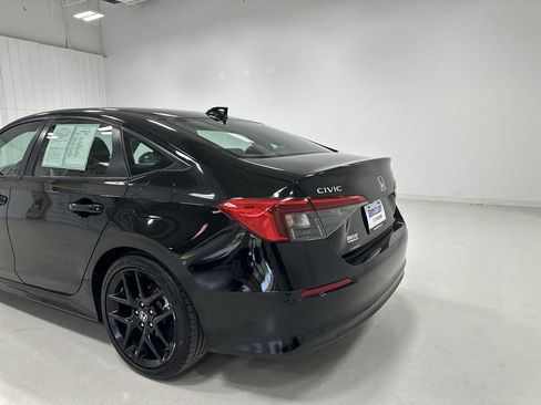 Used 2023 Honda Civic Sport image 15