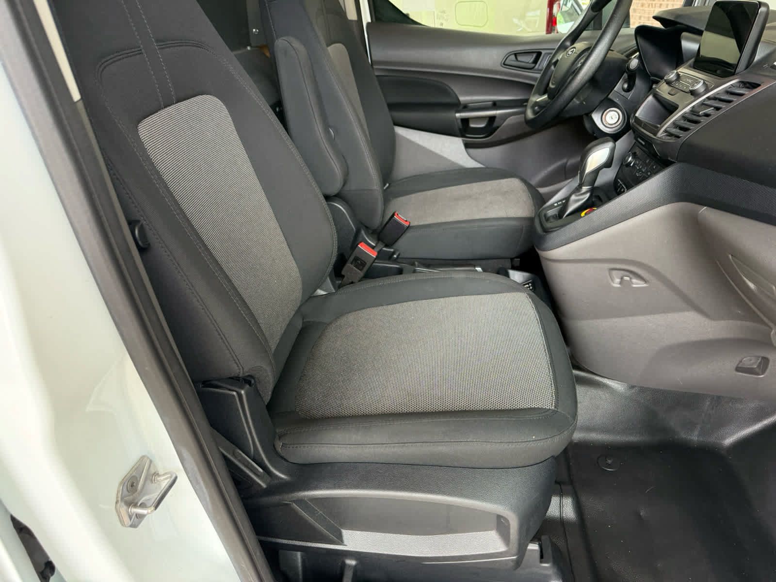 Used 2020 Ford Transit Connect XL FWD image 11