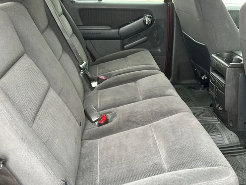 Used 2010 Ford Explorer XLT image 15