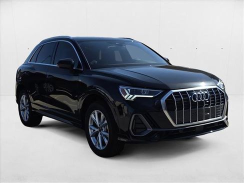 New 2025 Audi Q3 2.0T Premium image 3