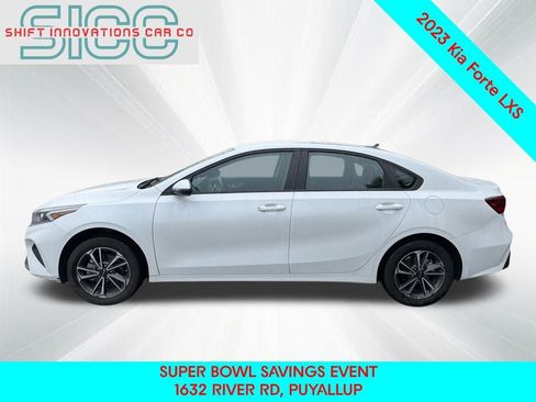 Used 2023 Kia Forte LXS w/ LXS Technology Package image 3