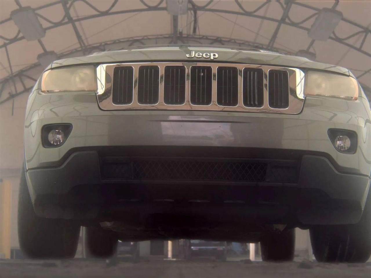 Used 2013 Jeep Grand Cherokee Laredo RWD image 3