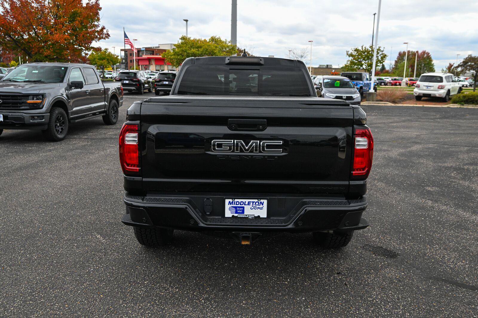 Used 2024 GMC Canyon Denali w/ LPO, Denali Black Edition AWD/4WD image 6