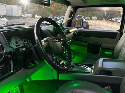 Used 2003 HUMMER H2 w/ Preferred Equipment Group image 28