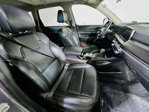 Used 2025 Kia Telluride S AWD/4WD image 27