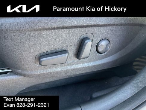 Used 2022 Kia Telluride EX w/ EX Premium Package image 21