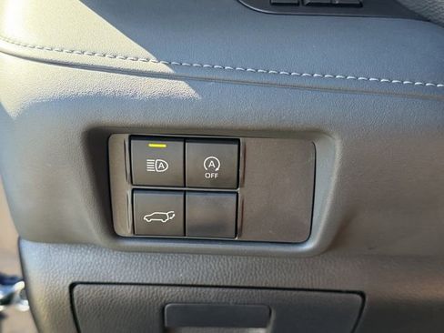 Certified 2025 Toyota Highlander LE image 18