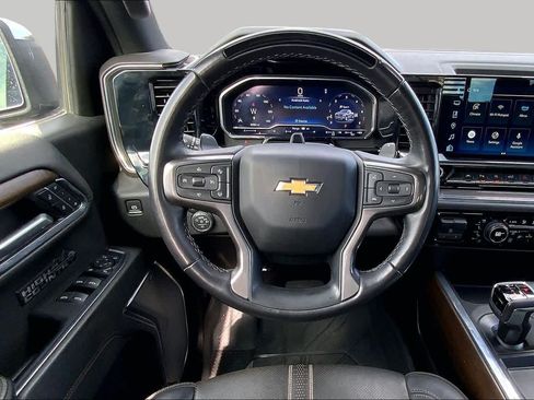 Used 2024 Chevrolet Silverado 1500 High Country AWD/4WD image 6
