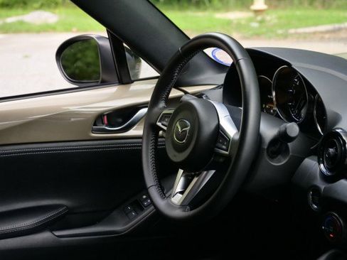 Used 2024 MAZDA MX-5 Miata RF Club w/ Weather Package RWD image 35