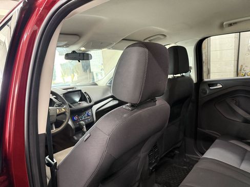 Used 2017 Ford Escape SE w/ Equipment Group 201A AWD/4WD image 20