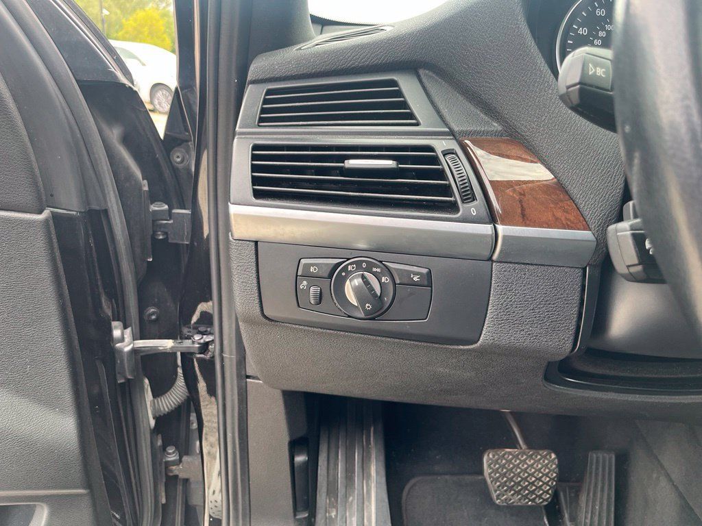 Used 2012 BMW X5 xDrive50i AWD/4WD image 21