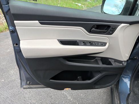 Used 2025 Honda Odyssey EX-L image 11