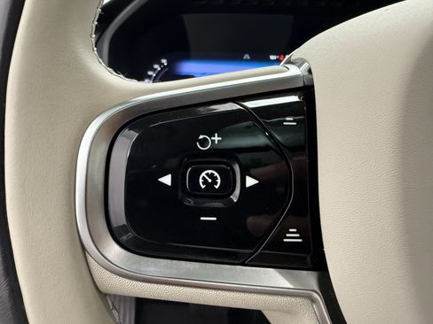Certified 2023 Volvo XC90 B5 Plus w/ Protection Package Premier AWD/4WD image 16