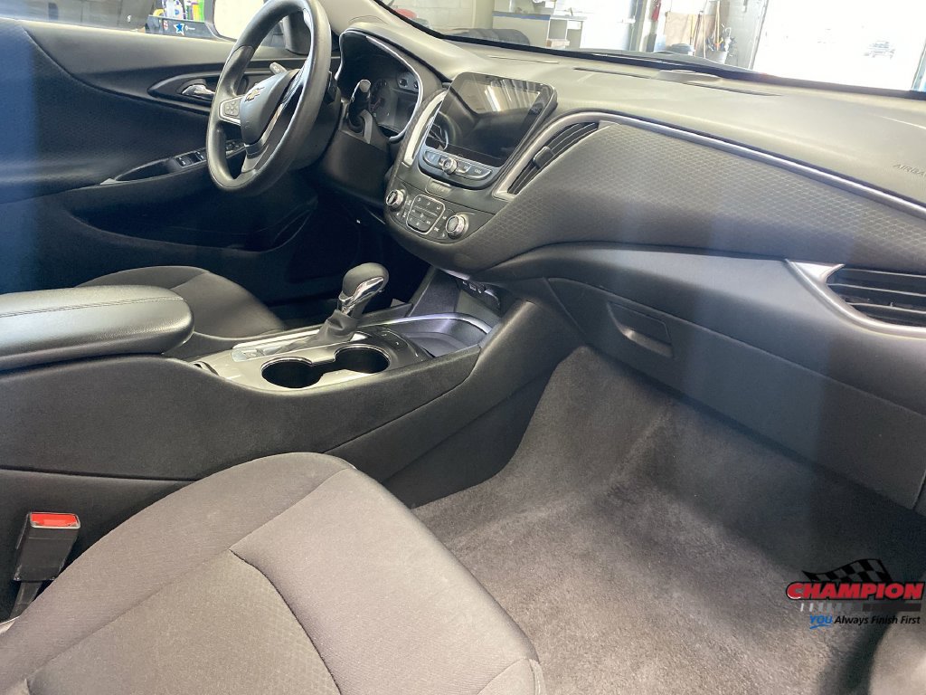 Used 2024 Chevrolet Malibu LT FWD image 35