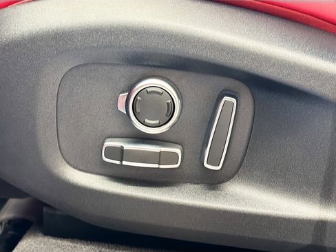 New 2026 Jaguar F-PACE SVR 575 Edition image 26