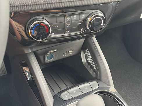New 2026 Chevrolet TrailBlazer LT w/ Midnight Edition FWD image 20