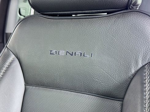 Used 2025 GMC Sierra 3500 Denali w/ Technology Package AWD/4WD image 19
