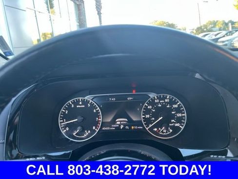 Used 2024 Nissan Pathfinder SL w/ SL Premium Package FWD image 23